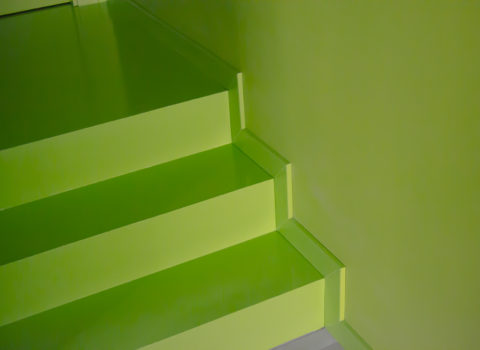 Imagen detalle de las escaleras de la oficina de Biartel.