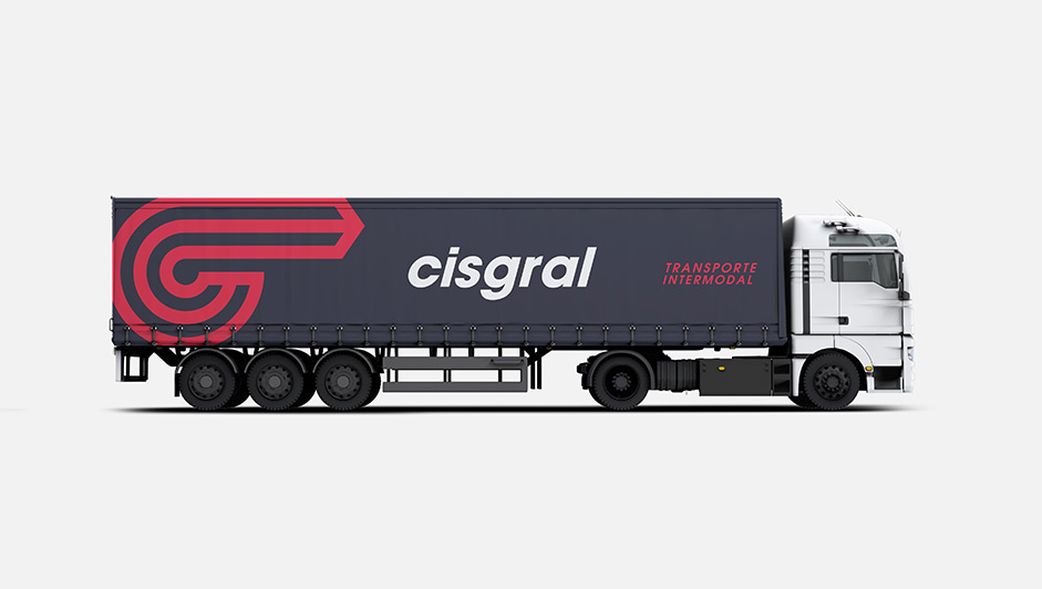 Imagen de un camión de Cisgral con la nueva imagen. Proyecto de branding de IDEADE para Cisgral