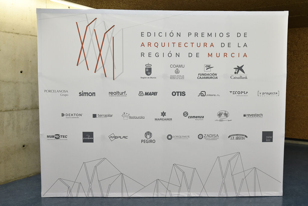 Photocall para la XXI Edición de los Premios de Arquitectura de la Región de Murcia, diseñado por Ideade Creativos.