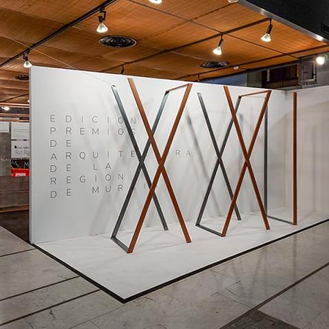 Monumento de bienvenida a la exposición de los premios de arquitectura de Murcia 2021