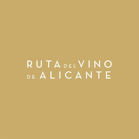 Marca en amarillo de la Ruta del Vino de Alicante, trabajo de rebranding de IDEADE Creativos