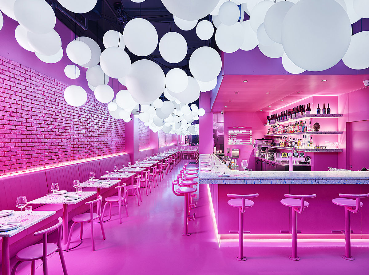 Diseño de restaurante en colores llamativos: Restaurante Ping Pong