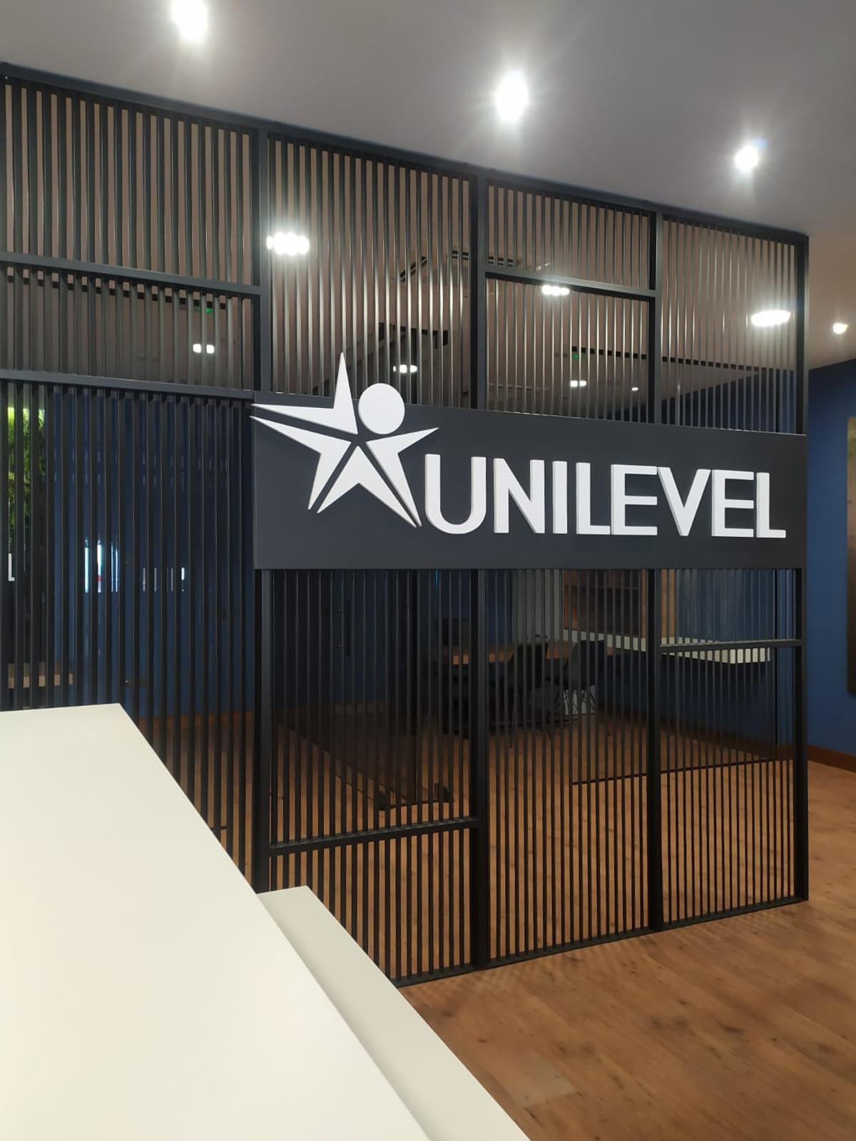 Rótulo recepción del proyecto de diseño de interiorismo de oficinas en Zaragoza, para la empresa de reciclaje Unilevel